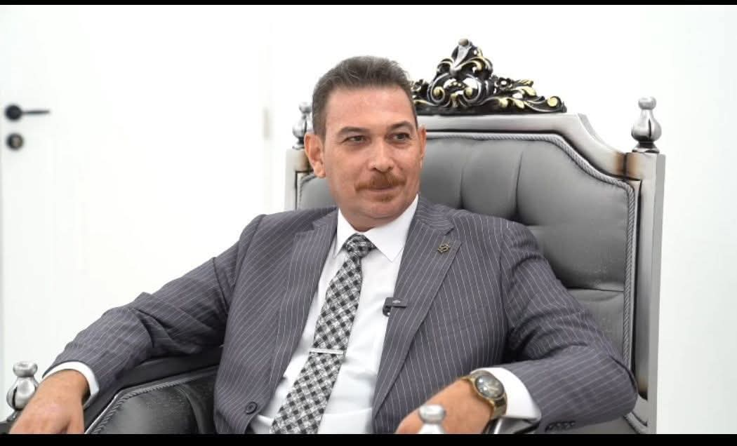 حين يقتحم الجهل محراب الكلمة… كيف يهدد المتطفلون رسالة الصحافة؟
