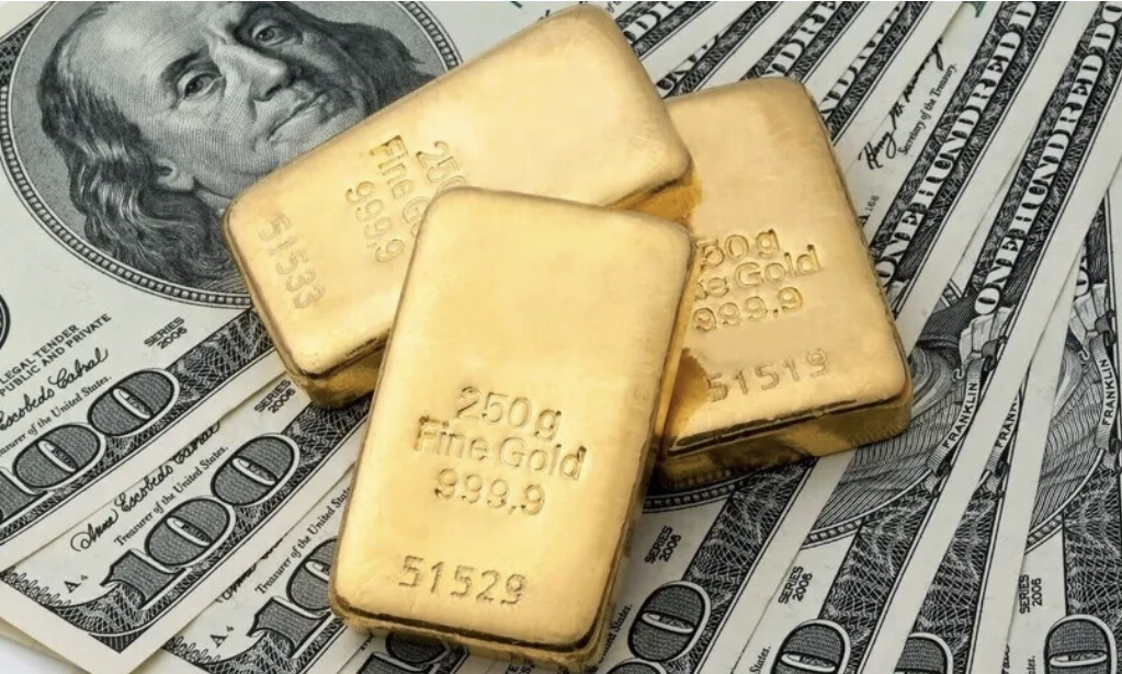 أسعار الذهب ترتفع مع تراجع رهانات رفع الفائدة الأميركية
