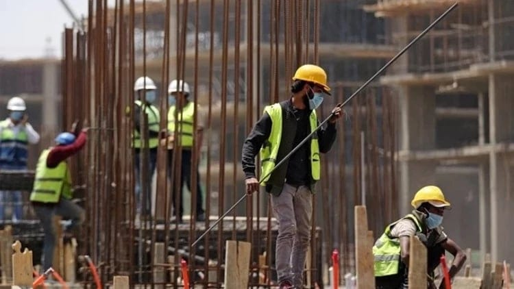 العمالة غير الشرعية تتسع.. الزيدي يحذر من مخاطر أمنية واقتصادية