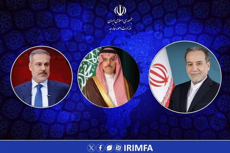 وزيرا خارجية السعودية وتركيا يبحثان هاتفياً مع عراقجي تطورات المنطقة