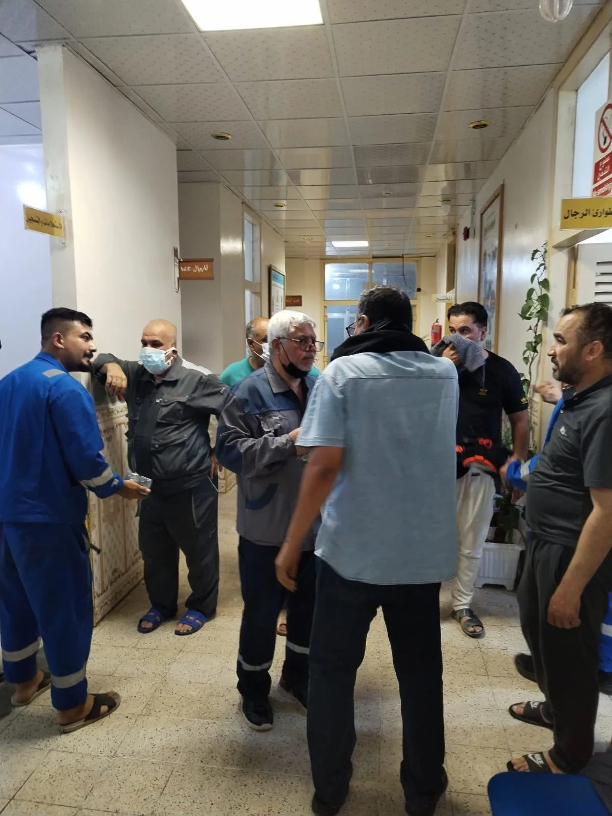 وزير الصناعة يوجه بتشكيل لجنة لمعرفة أسباب حادثة تسرّب غاز الأمونيا