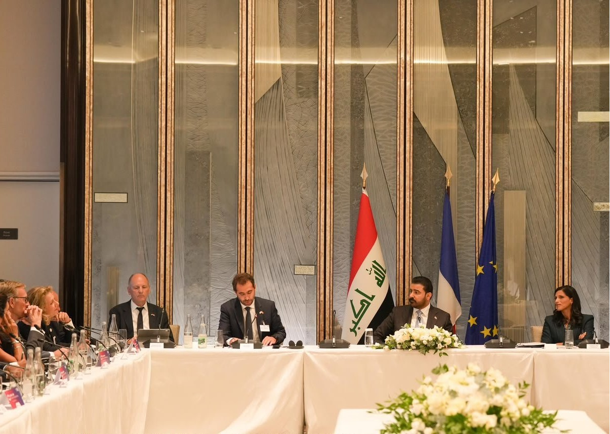 رئيس الوزراء: العراق ينظر إلى فرنسا بوصفها شريكاً موثوقاً في إطار الصداقة الدائمة