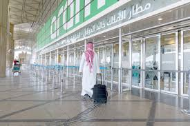 رويترز: تصاعد الدخان بالقرب من مطار الرياض