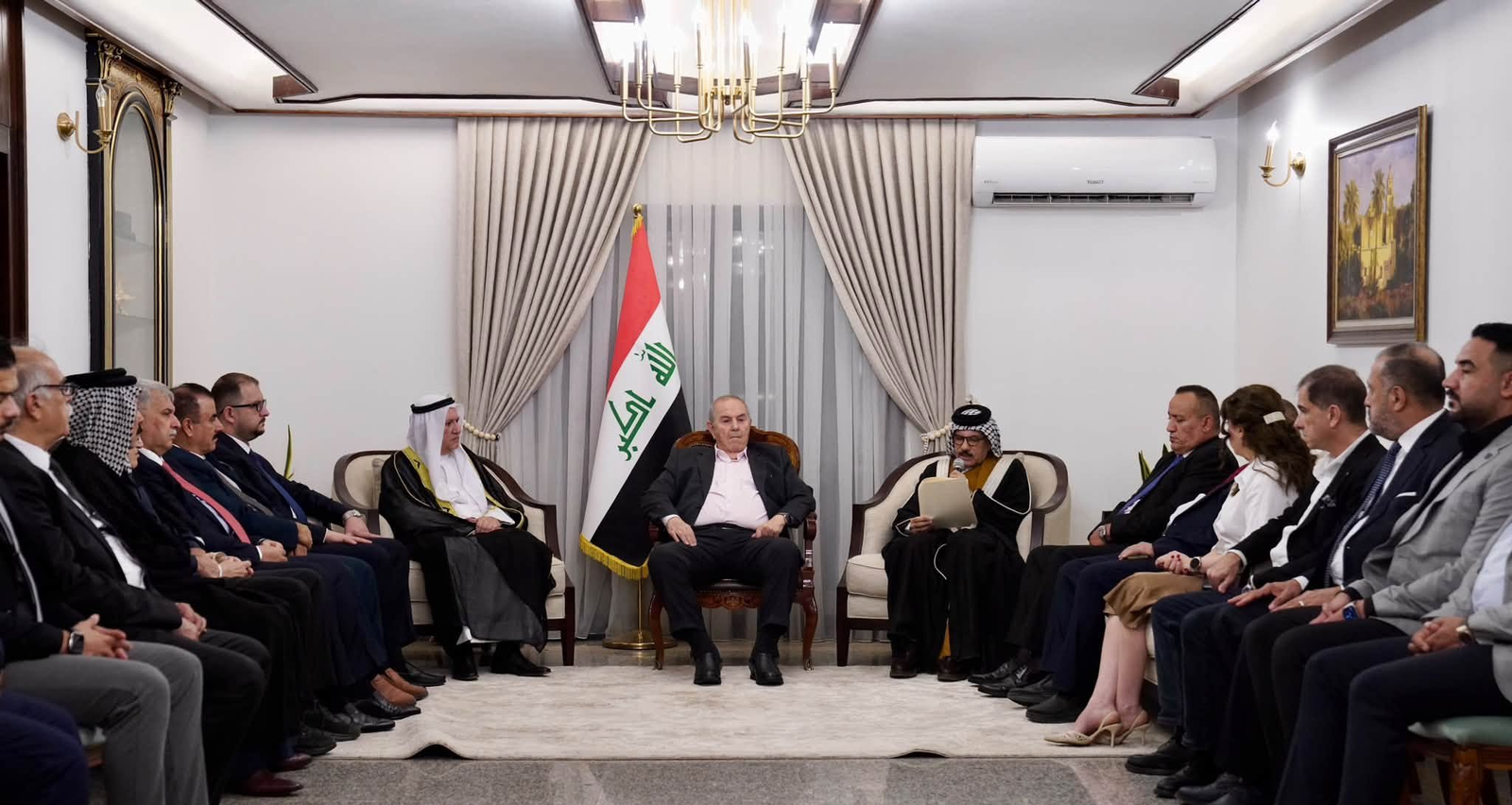 علاوي يدعو إلى عقد مؤتمر وطني موسع بمشاركة القوى السياسية والمدنية