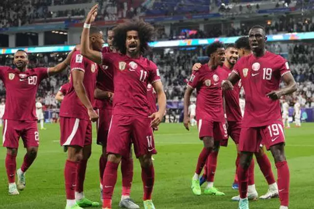 قطر تهزم البحرين بعشرة لاعبين في خليجي 27