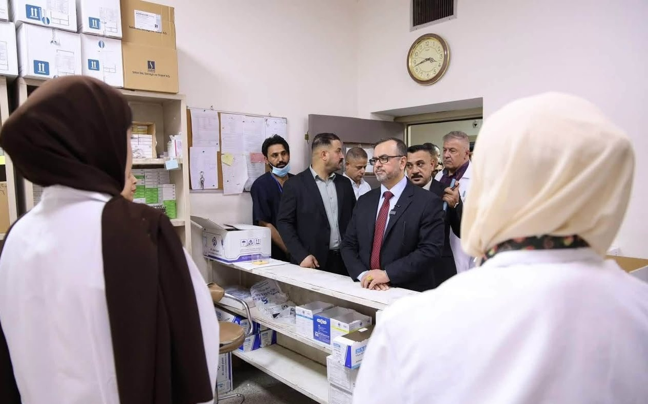 وزير الصحة يوجه اللجان التفتيشية بمتابعة توفر الأدوية في المؤسسات الصحية
