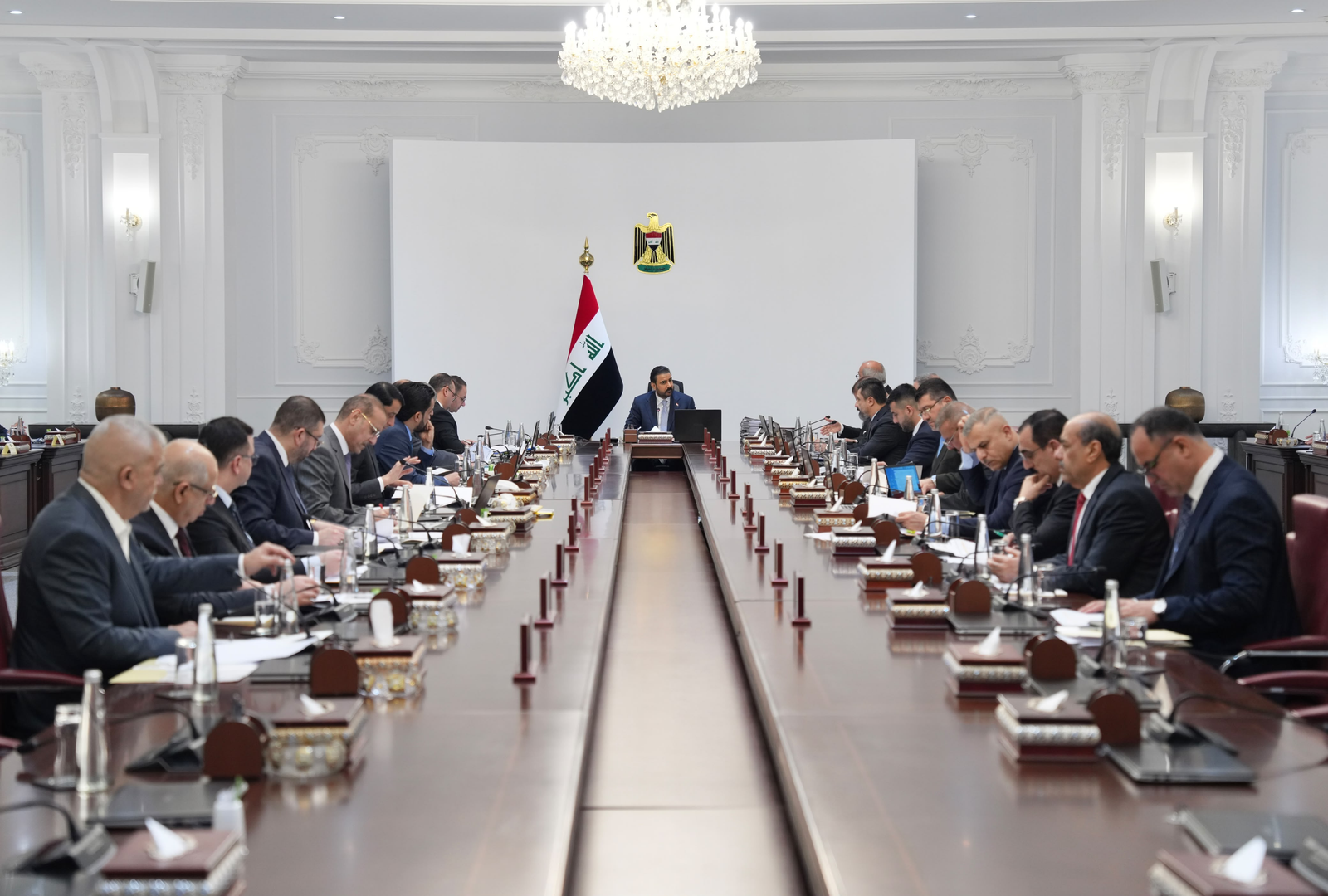 مجلس الوزراء يصوت على قانون الحشد الشعبي ويحيله الى مجلس النواب