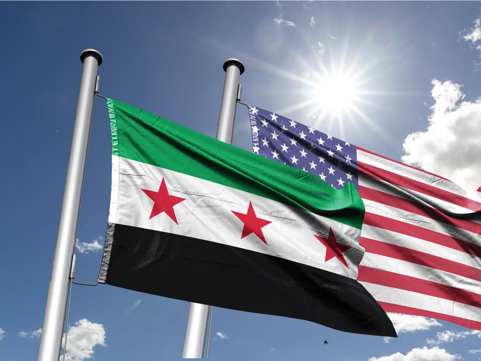 الولايات المتحدة تعلن رفع الحظر المفروض على الامدادات العسكرية الى سوريا