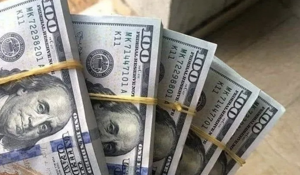 الدولار يتجاوز الـ160 ألفا مع اغلاق بورصة التداول