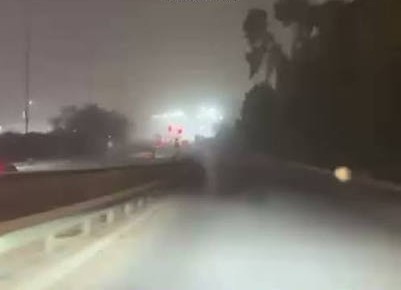 عاصفة ترابية تضرب بغداد