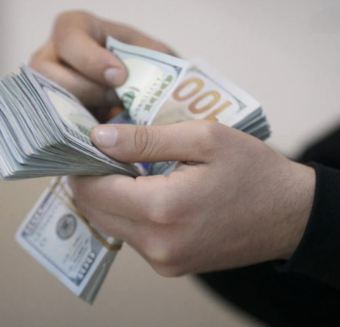 تراجع أسعار صرف الدولار مع الاغلاق