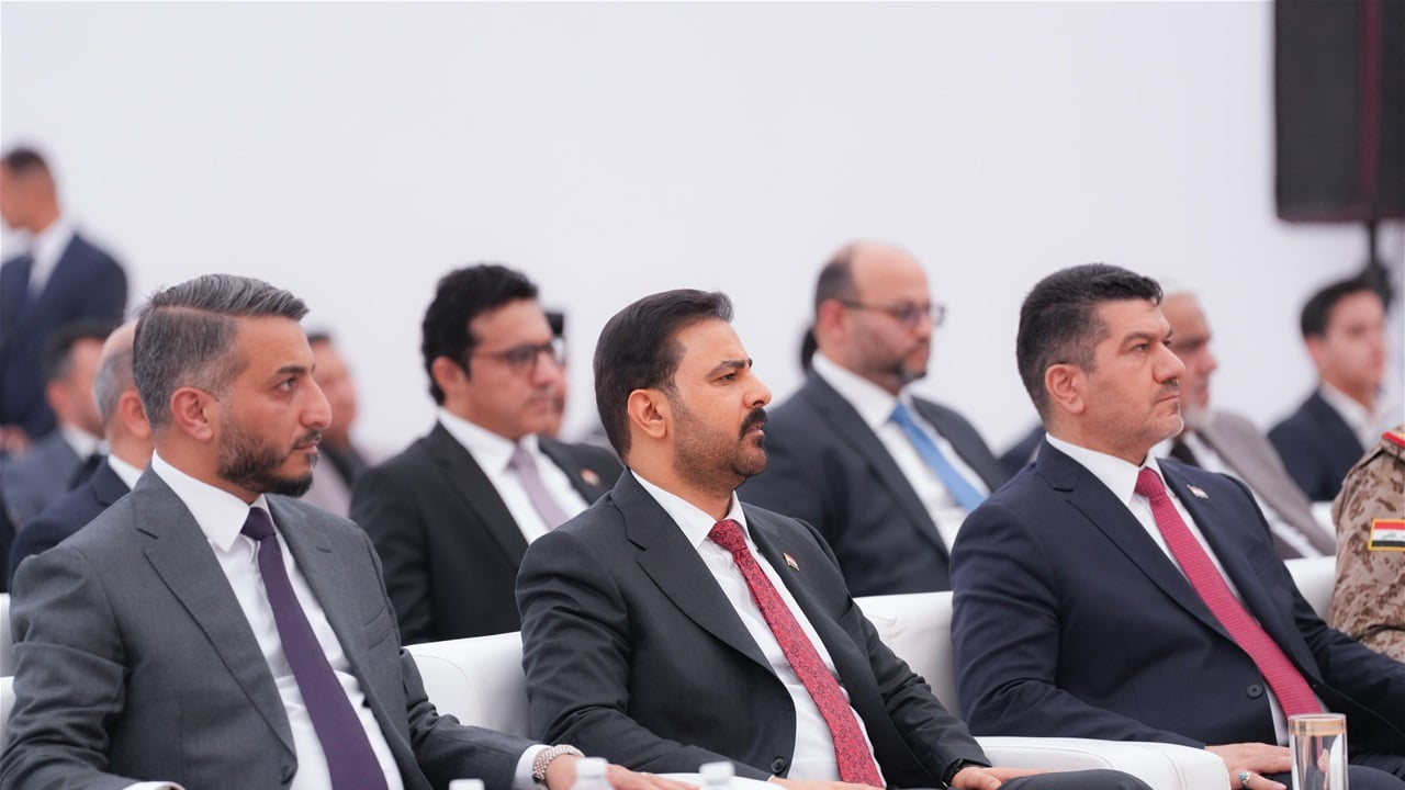 رئيس الوزراء: مبادرة وطن ليست مكرمة بل هي حق للمواطنين كان ضائعاً