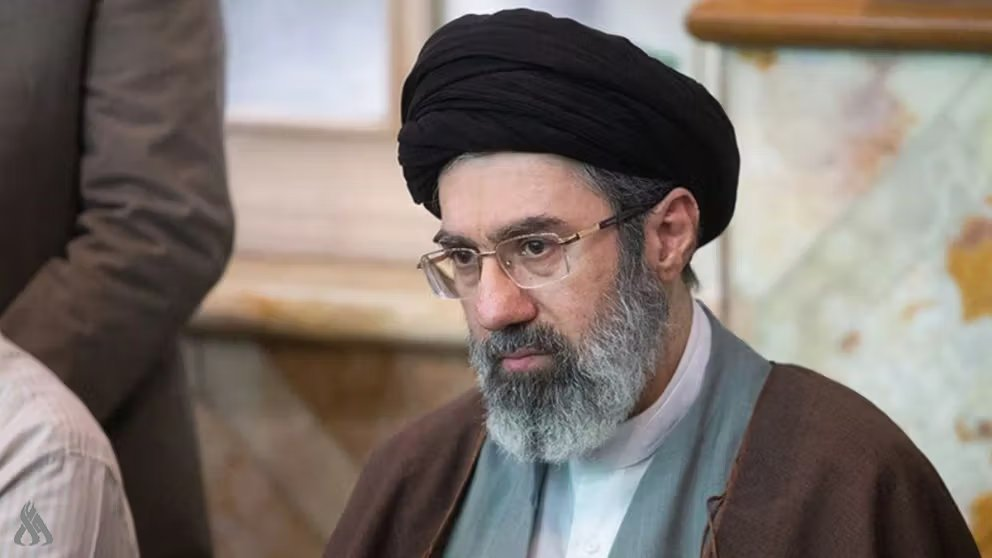مجتبى خامنئي: قوى الاستكبار تسعى إلى تحميل الشعب الإيراني المعاناة من خلال فرض القيود المتعلقة بالعلاج والأدوية