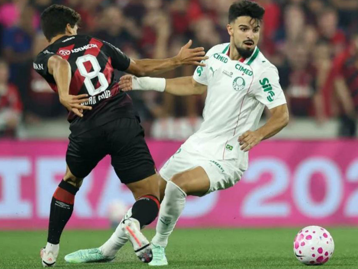 الدوري البرازيلي.. بالميراس يفوز على أتلتيكو باراناينسي بثنائية نظيفة