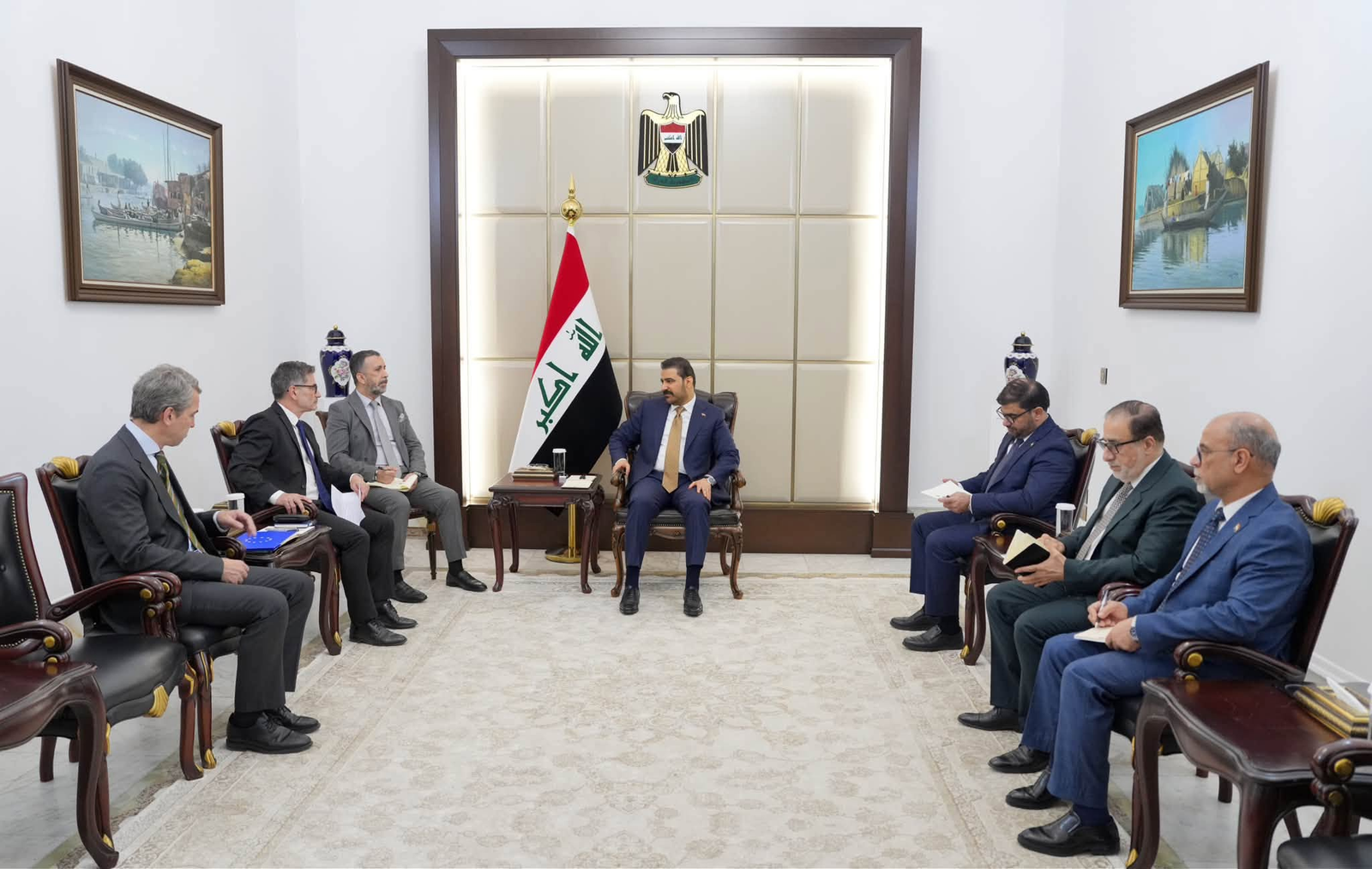 رئيس الوزراء يدعو الشركات الأوروبية الى الاستفادة من الفرص الاستثمارية المتاحة في العراق