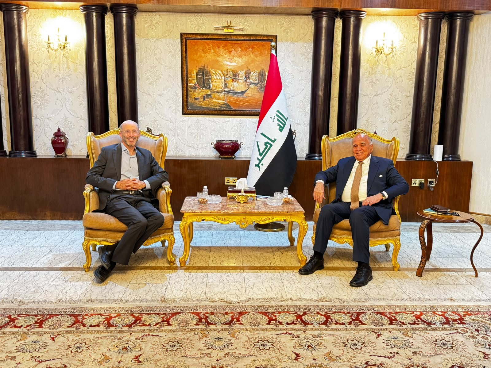 وزير الخارجية ورئيس مجموعة الأزمات الدولية يبحثان التطورات الأمنية في العراق والمنطقة