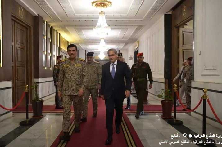 وزارة الدفاع وهيئة النزاهة تؤكدان أهمية تكامل الأدوار بين المؤسسات الرسمية والتشريعية والرقابية
