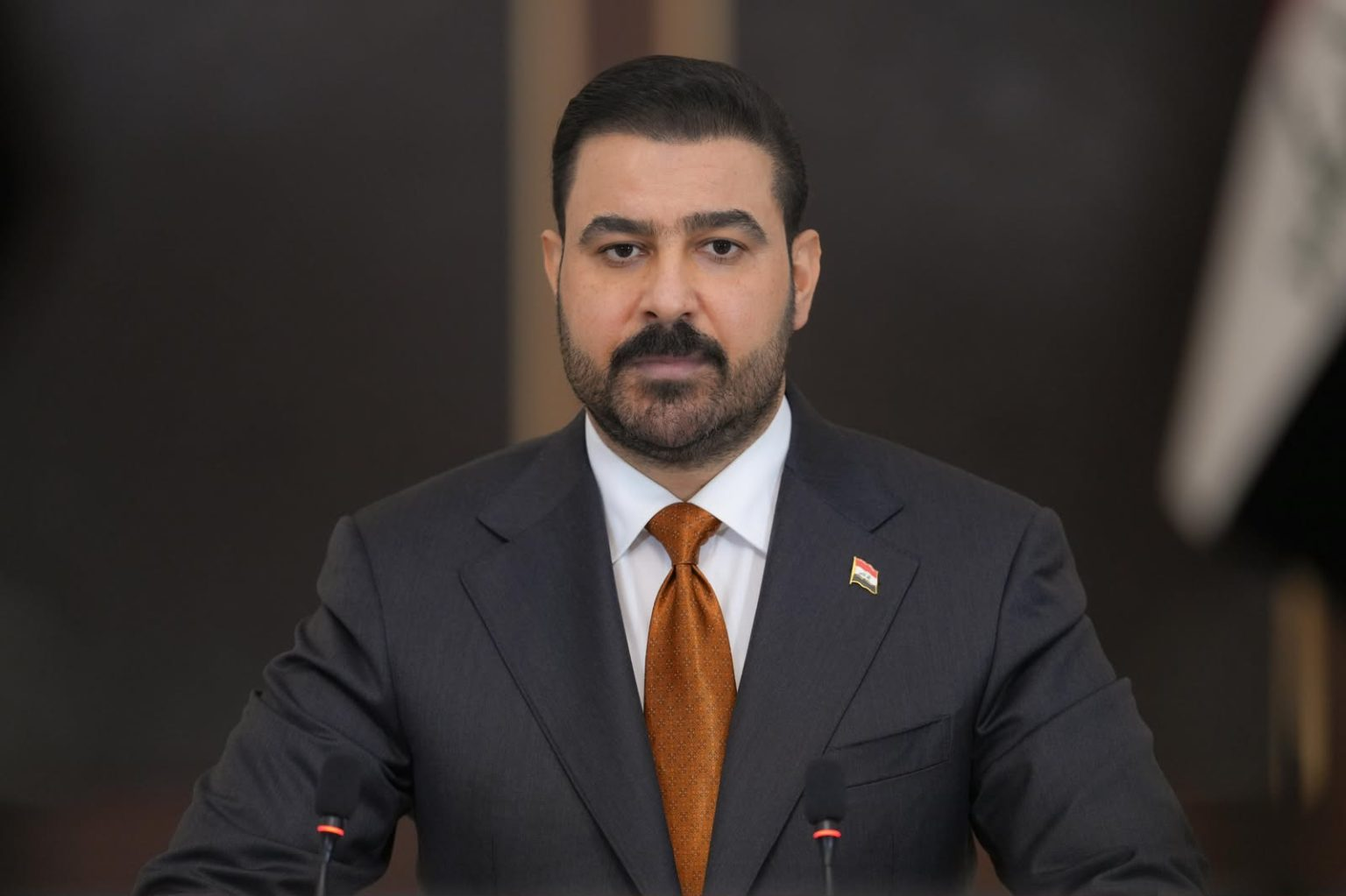 رئيس الوزراء يكلف رشاد خلف مديراً لمكتبه وكالة