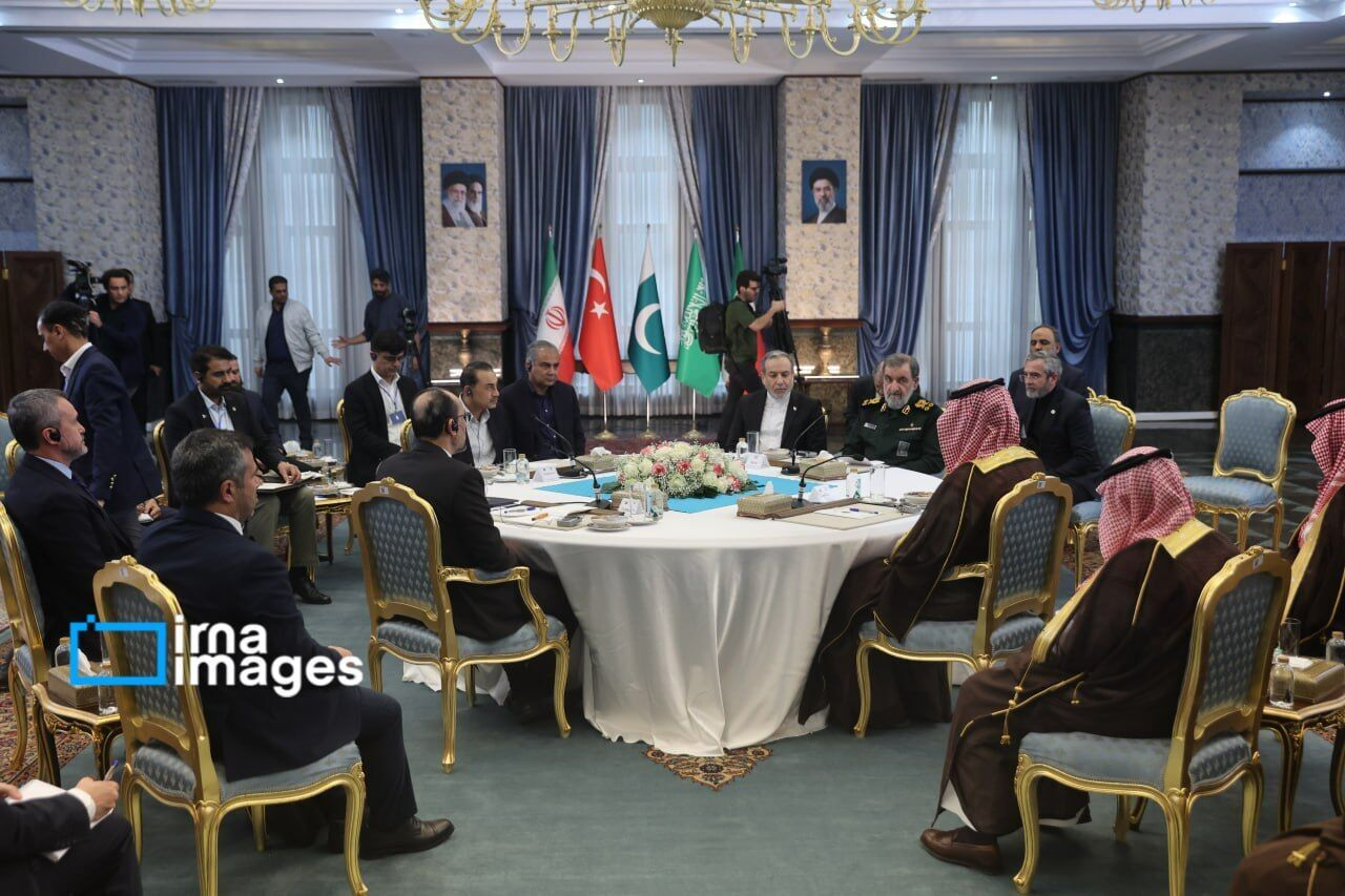 بيان الاجتماع الرباعي في طهران يؤكد على استمرار المباحثات حول السلام والأمن في المنطقة